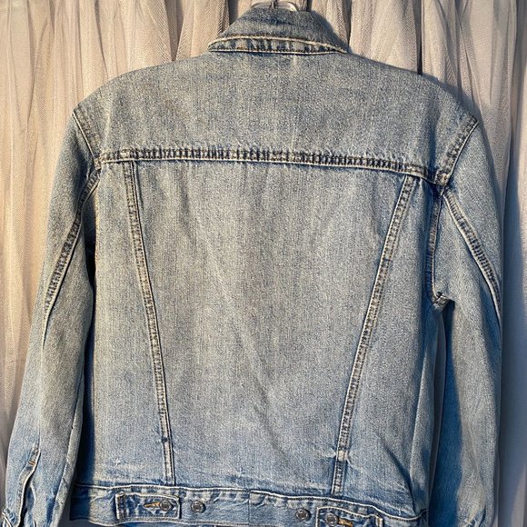LEVIS JEAN JACKET AND UO HOODIE TOP (XS) (EUC/GUC) - Picture 6 of 10